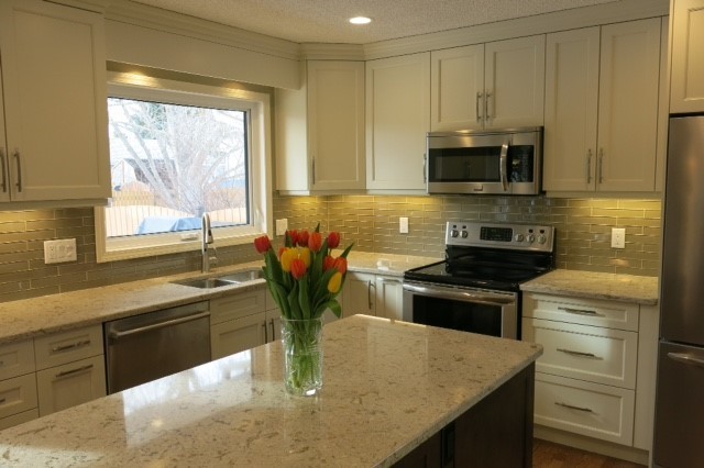 Before And After Fresh And Bright Kitchen Craft Edmonton Img~8cc186ec0942f6a0 4 8369 1 24728d5 