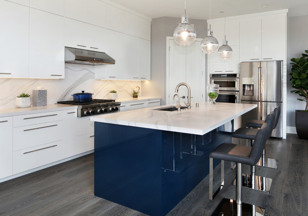 Minimalist kitchen photo