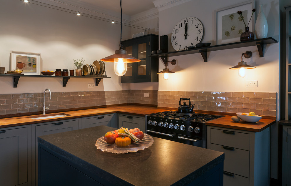 ロンドンにあるコンテンポラリースタイルのおしゃれなキッチンの写真
