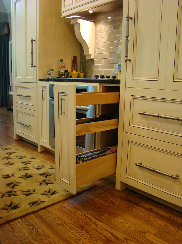 Bernard Kitchen Traditional Kitchen Atlanta by The Furniture