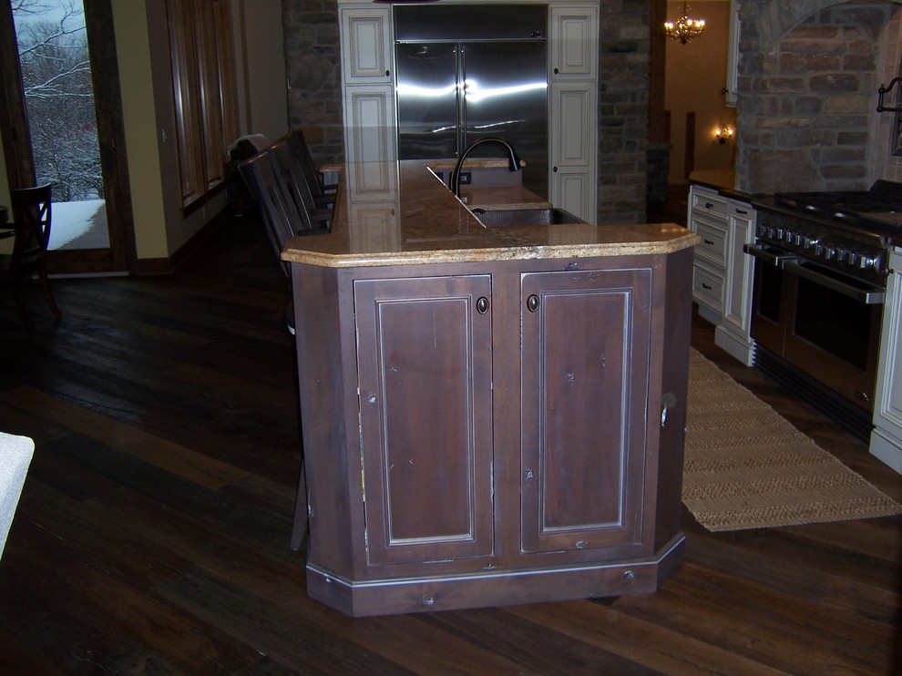 Bertch Custom / Woodbridge Inset Door Style / Rustic Alder Wood / Mocha