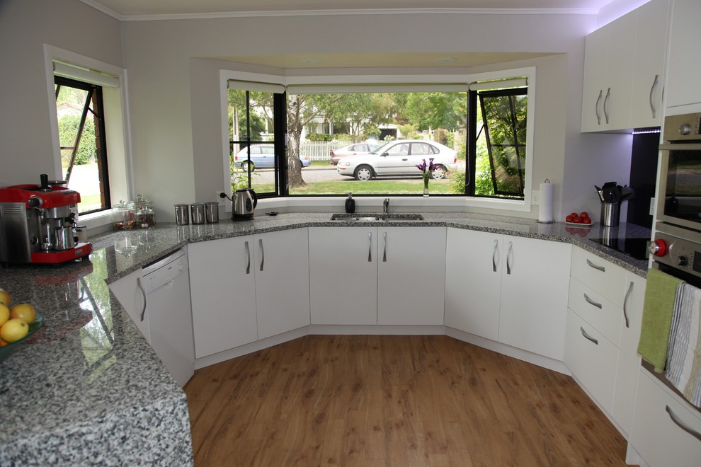 Example of a trendy kitchen design in Wellington