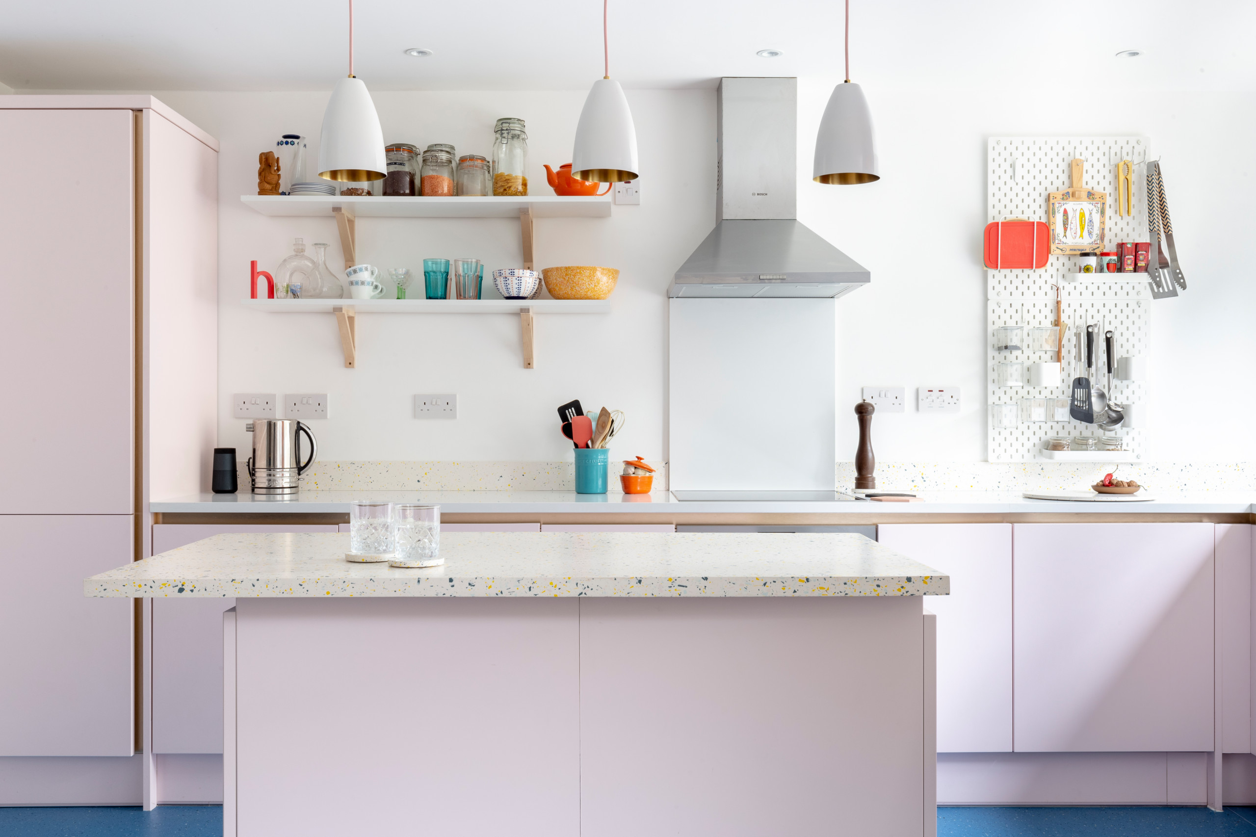 16 Rose-tinted Ideas for a Cool Pink Kitchen | Houzz IE