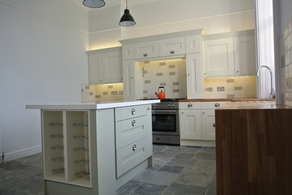 Design ideas for a classic kitchen in Glasgow.