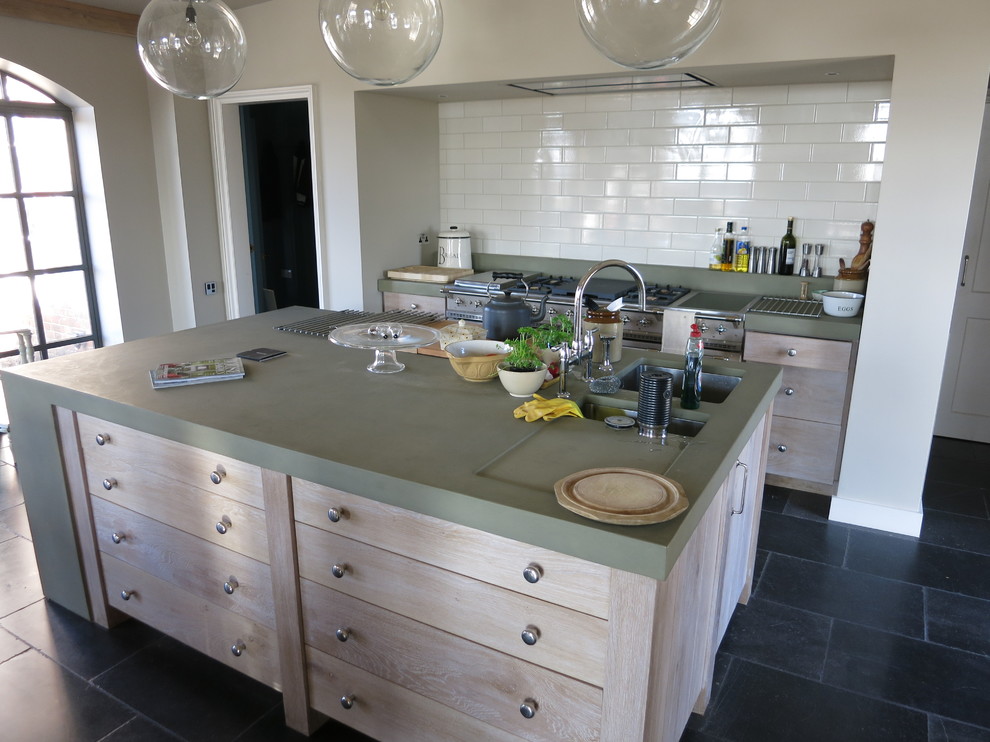 Design ideas for a traditional kitchen in Dorset.