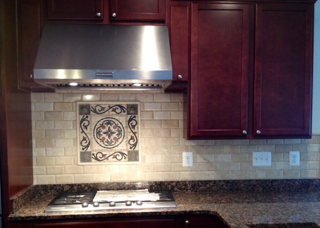 Beveled Travertine Subway Tile Backsplash Méditerranéen Cuisine Baltimore Houzz