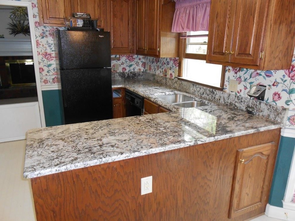 Bianco Antico Granite Countertop Color Examples Traditional Kitchen