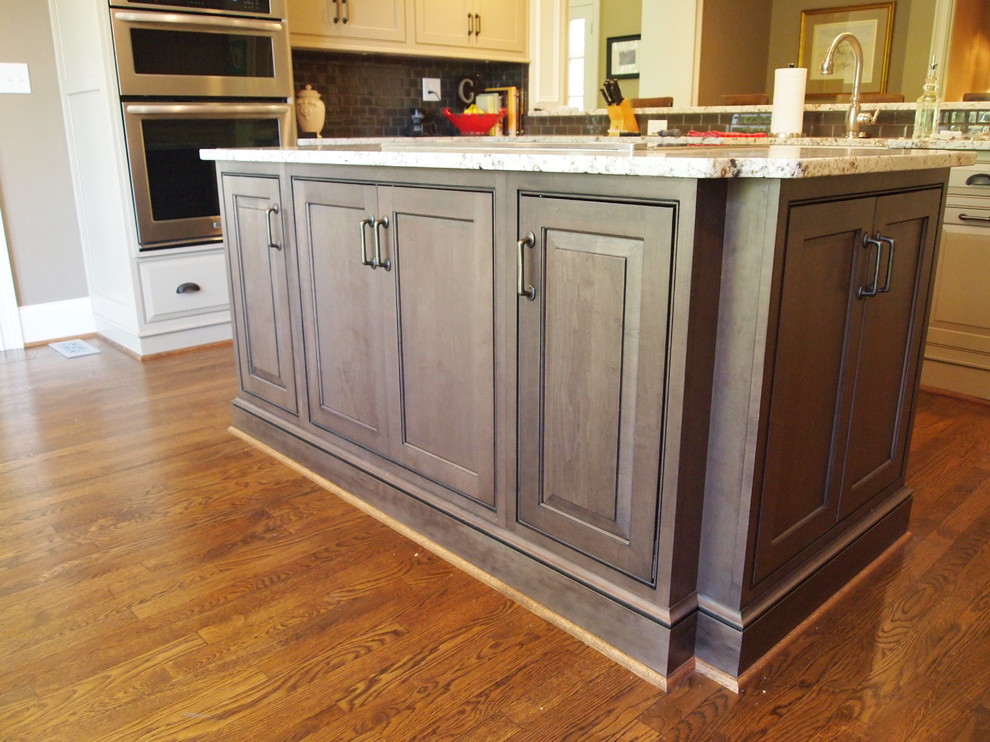 Inset custom door style Traditional Kitchen