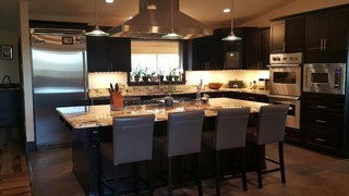 Black Range Hood - Photos & Ideas