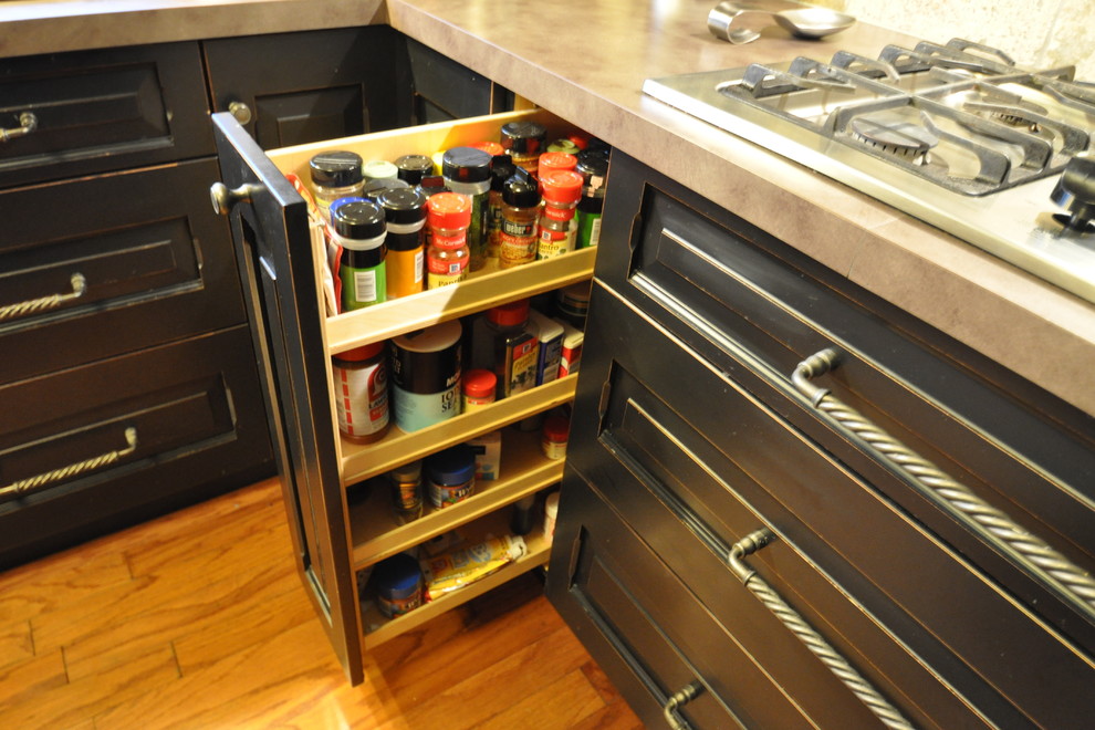 Black And Tan Transitional Kitchen Chicago By Someone S In The Kitchen Inc Houzz
