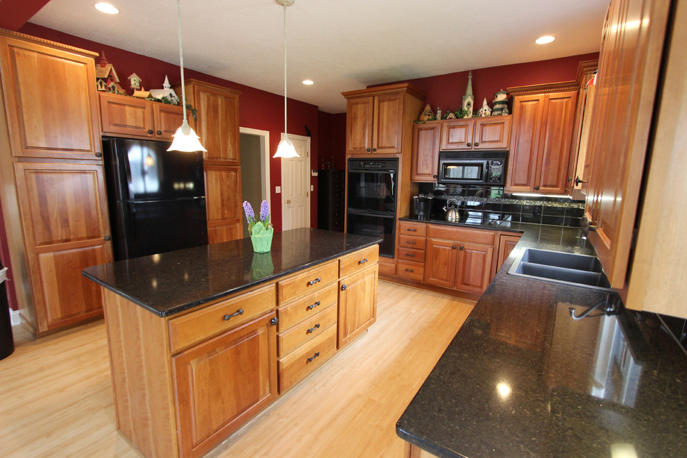 Black Quartz Countertop With Black Subway Tile Backsplash Cuyahoga Falls Oh Traditional Kitchen Cleveland By Cabinet S Top Houzz