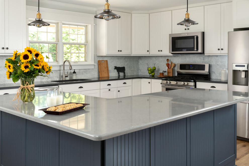 Blue & White Farmhouse Styled Kitchen Farmhouse Kitchen