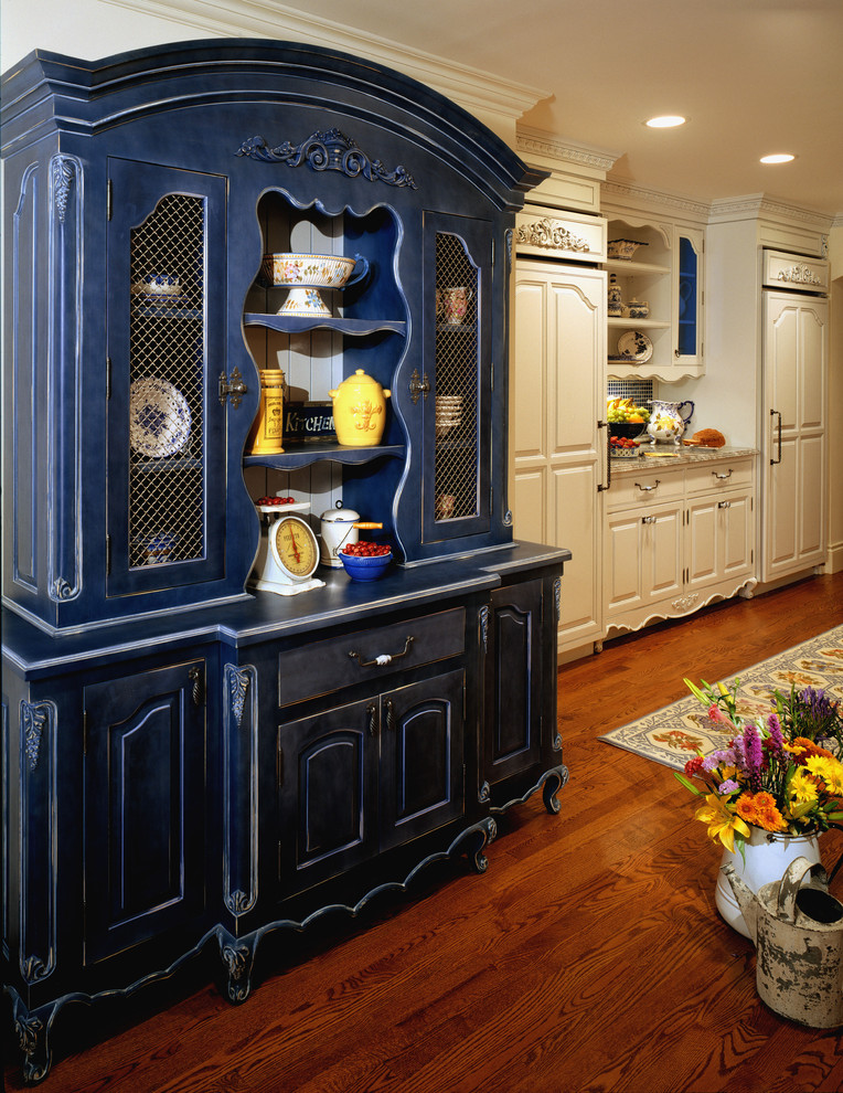 Blue Hutch Traditional Kitchen Detroit by Millennium