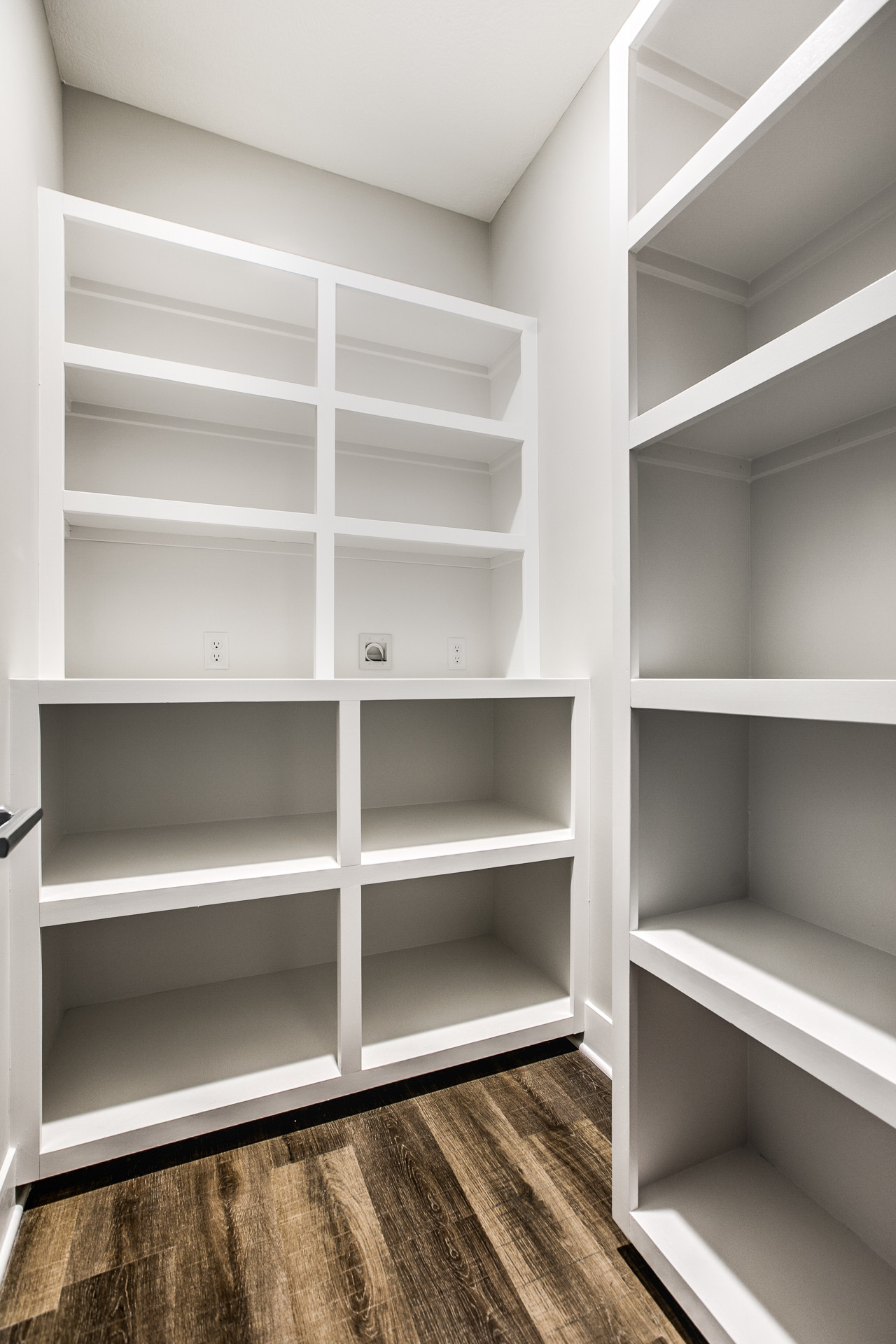 北欧スタイルのおしゃれなパントリーの画像 21年10月 Houzz ハウズ