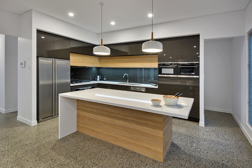 Trendy kitchen photo in Sunshine Coast