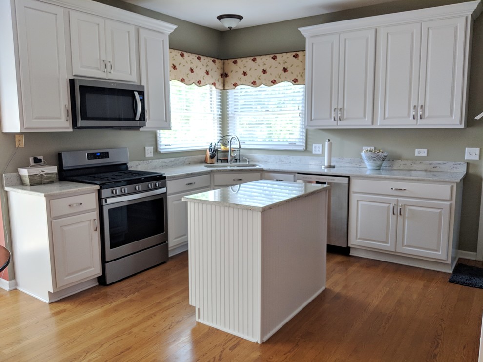 Bolingbrook, IL Classic and Bright Transitional Kitchen Chicago