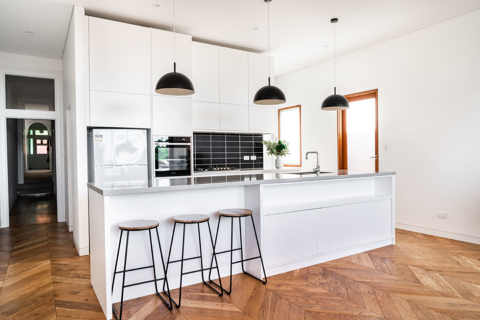 Bondi Refresh - Modern - Kitchen - Sydney - by Magno Kitchens Pty Ltd ...