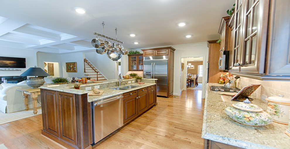 Boone Homes Coach Homes at Kinloch Model Traditional Kitchen