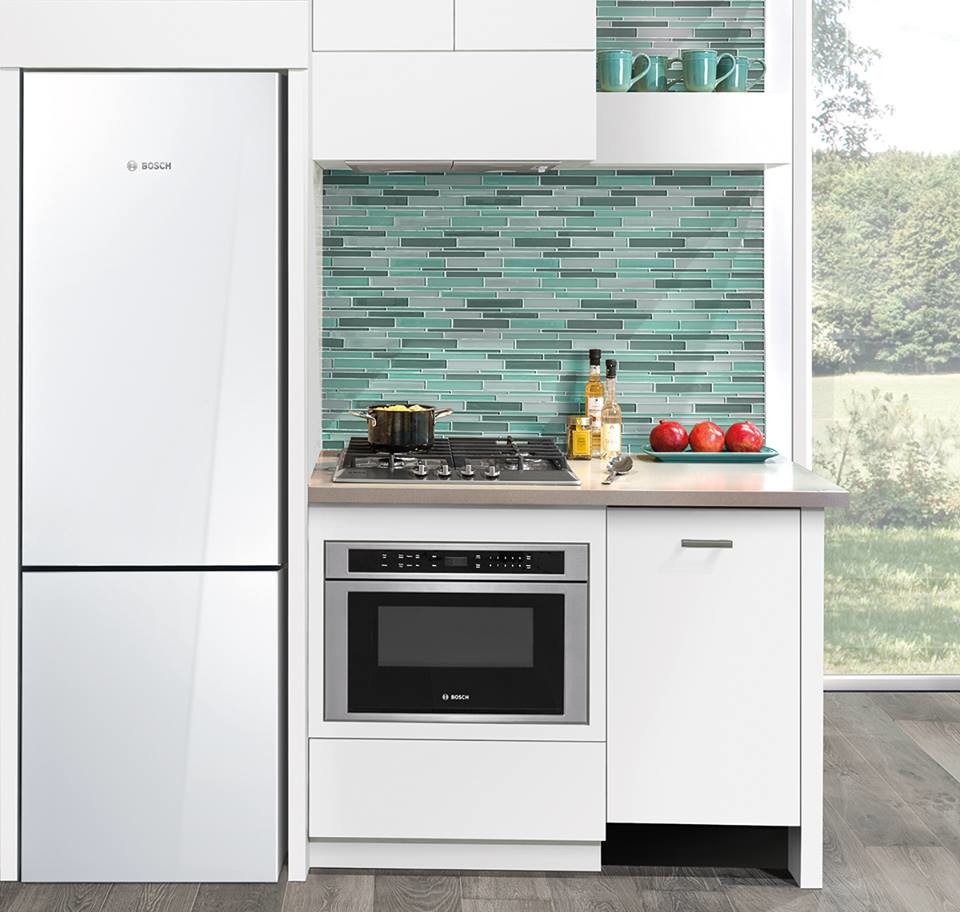 Bosch 18" Dishwasher Contemporary Kitchen Houston by K&N
