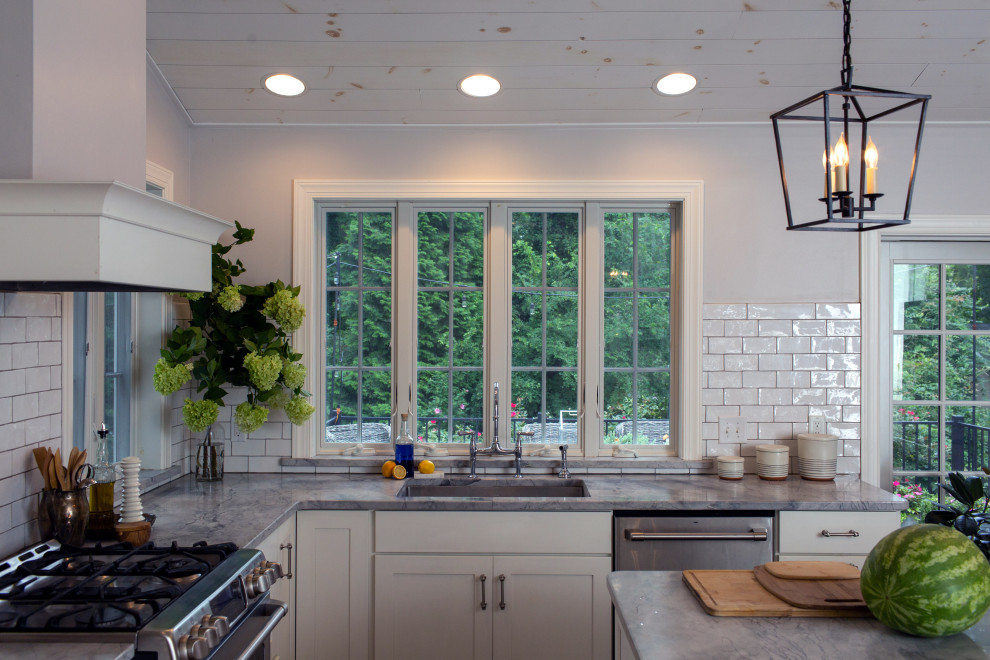 Brandywine Kitchen Farmhouse Kitchen Philadelphia by KH Home