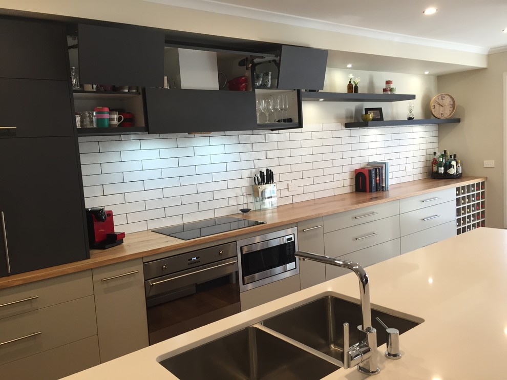 Brentwood Kitchens Stunning Kitchen renovation Farmhouse Kitchen