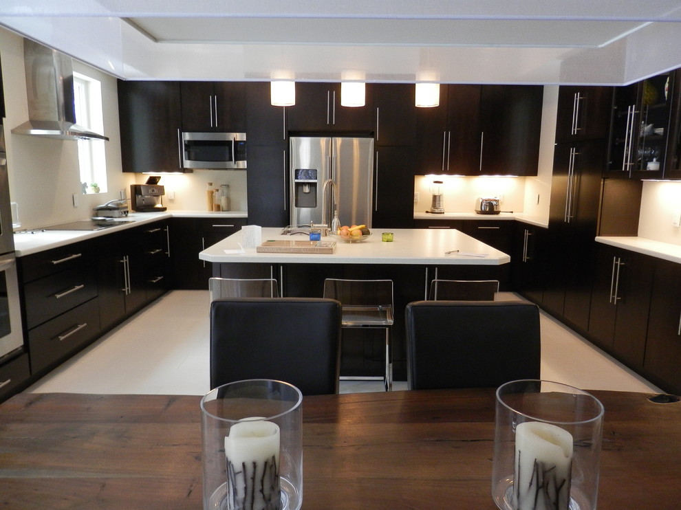 This is an example of a contemporary kitchen in Burlington.