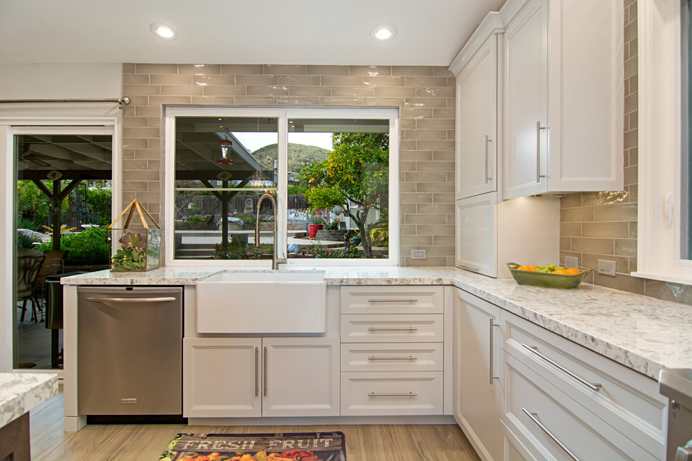 Bright and Airy Kitchen - Transitional - Kitchen - San Diego - by UNIQ ...