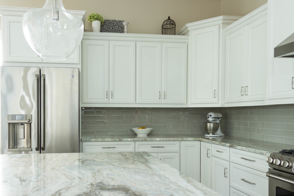 Bright and Beautiful Kitchen in Westchase Transitional Kitchen