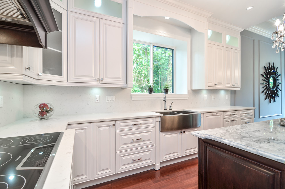 Bright and glamorous kitchen Vancouver Modern Kitchen Vancouver