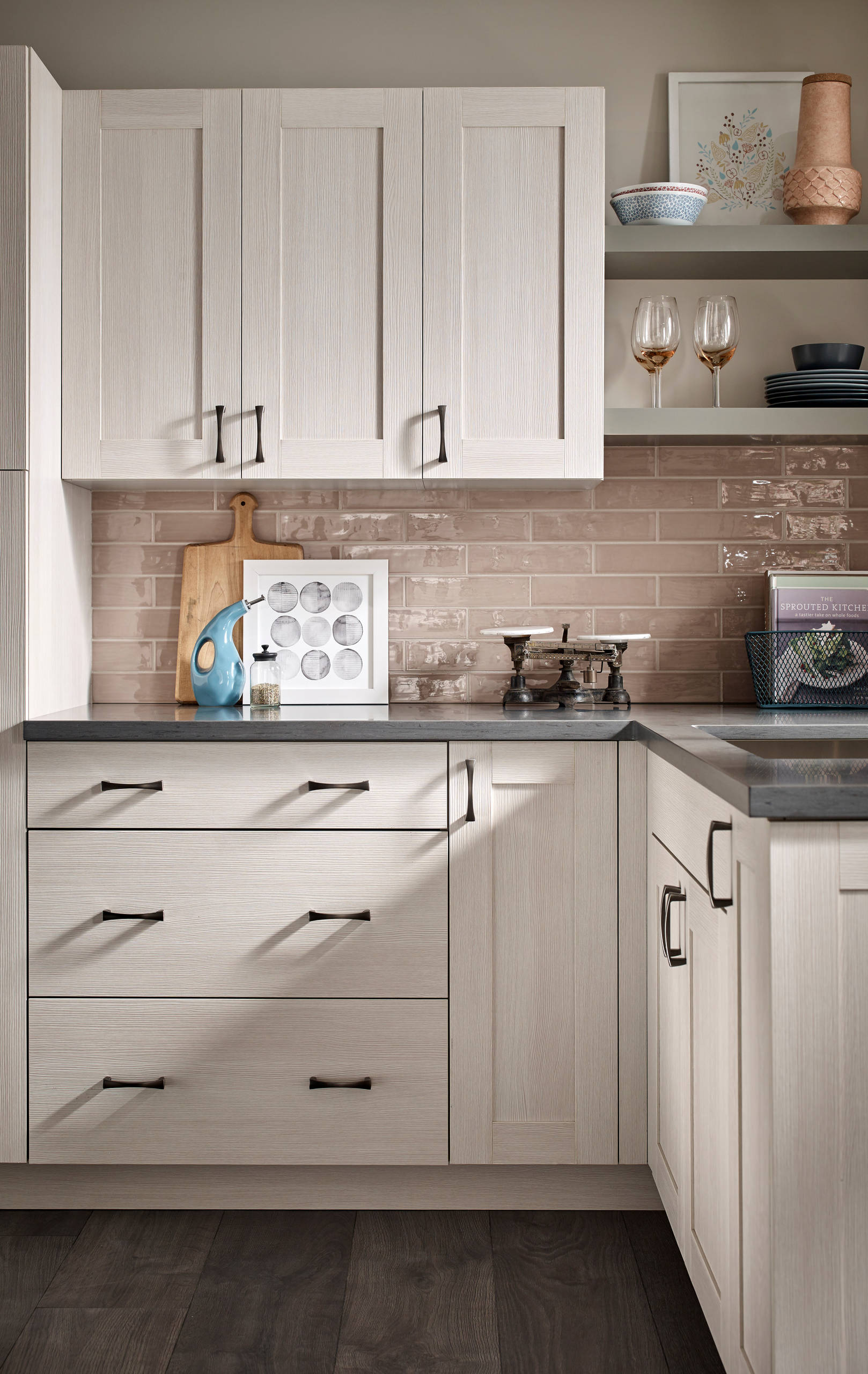 Bright Contemporary Kitchen With Kitty Hawk And Chesapeake Door Styles Contemporary Kitchen Other By Ultracraft Cabinetry Houzz