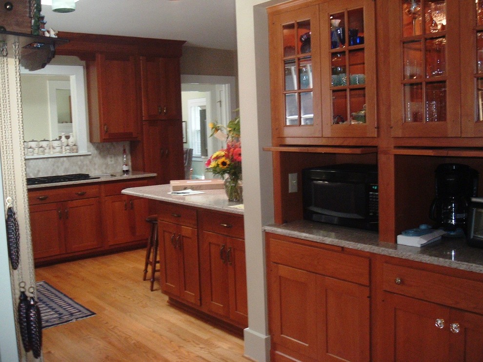 Brighton cherry kitchen Traditional Kitchen New York by DELL'S