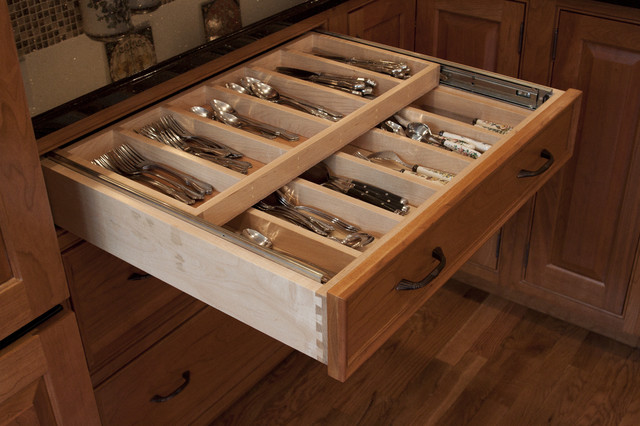Brown/Nilon Large Double-Tiered Cutlery Tray - Traditional - Kitchen - DC  Metro - by Cameo Kitchens, Inc. | Houzz UK