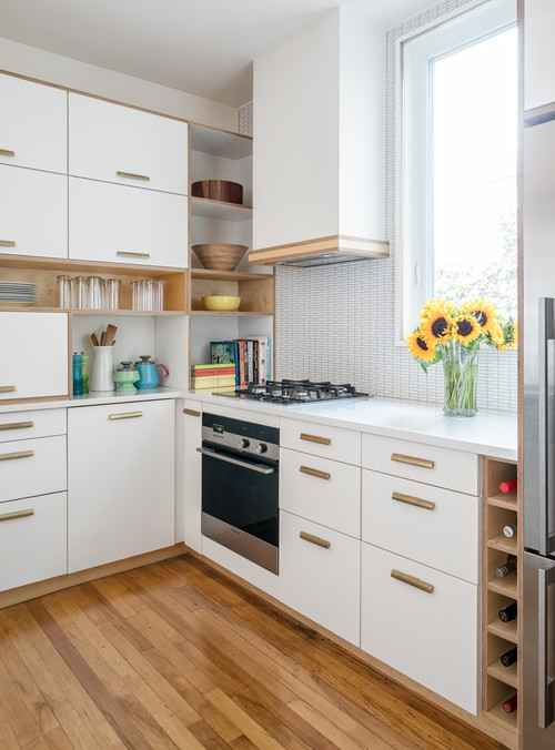 White and Wood Cabinets in Retro Kitchen - Ideas for a Nostalgic Kitchen