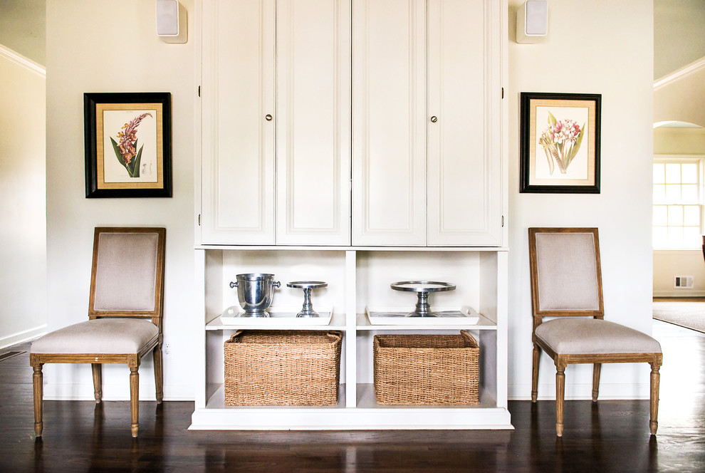 Inspiration for a classic kitchen in Atlanta.