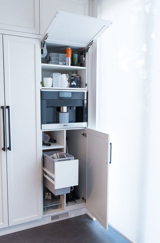 Built in Coffee Station Contemporary Kitchen Toronto by W.C