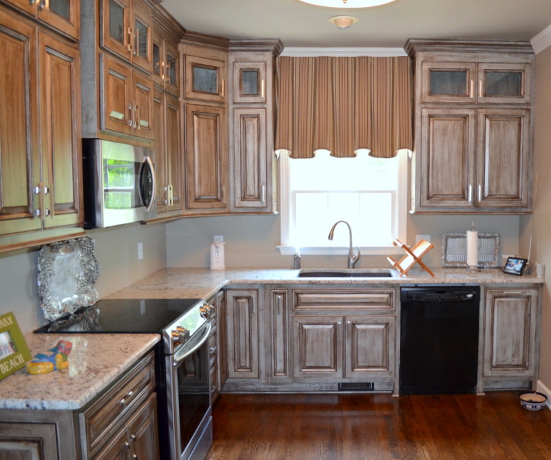 This is an example of a kitchen in Nashville.