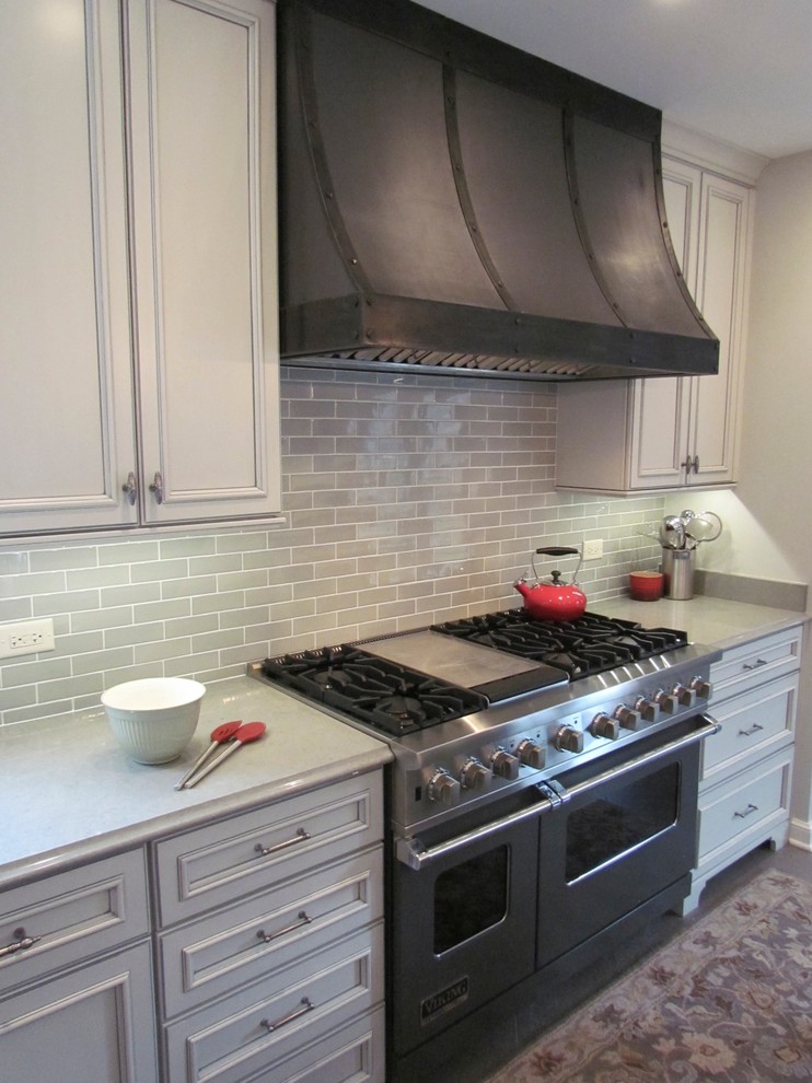 Butterfield Road Kitchen and Laundry Room Traditional Kitchen
