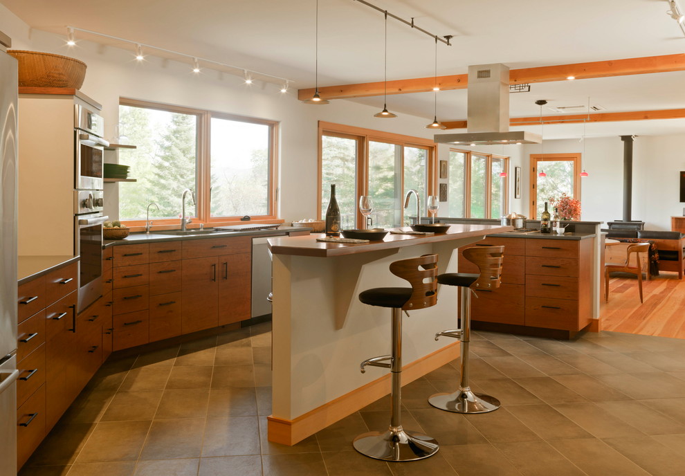 Trendy kitchen photo in Burlington