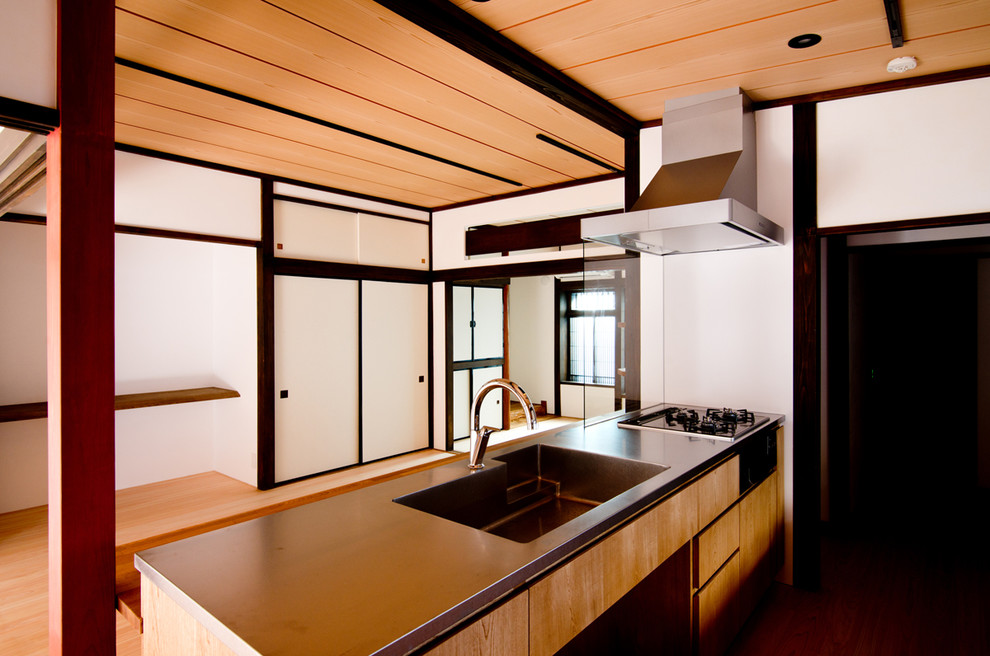 Kitchen - zen kitchen idea in Tokyo