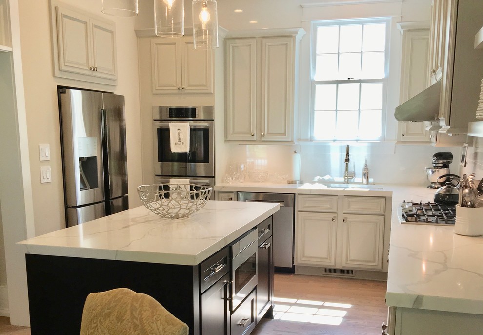 Calacatta Gold quartz kitchen - Traditional - Kitchen - Atlanta - by Stone Select | Houzz NZ