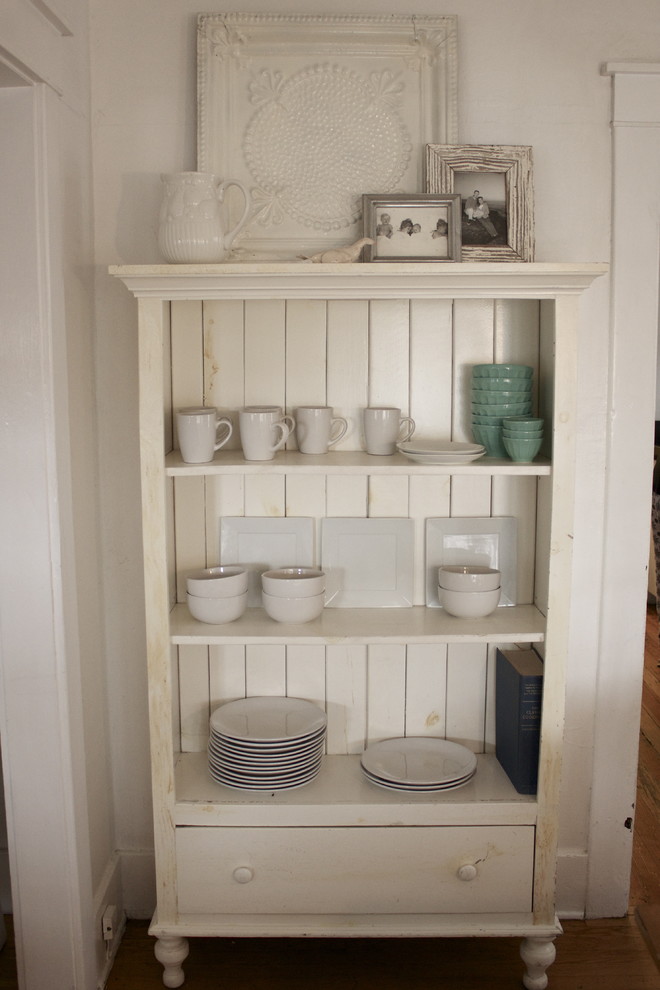 Example of an eclectic kitchen design in Los Angeles