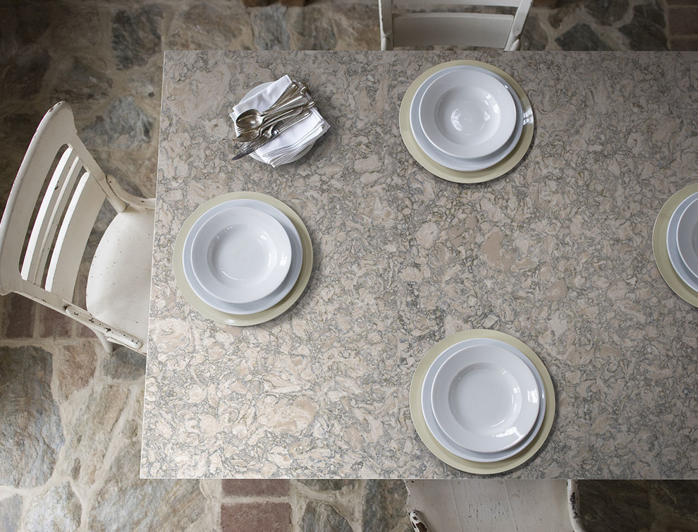 Inspiration for a kitchen remodel in Miami with quartz countertops