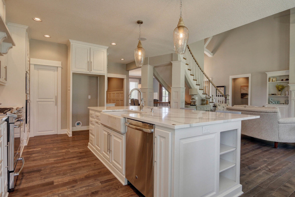 Example of a beach style kitchen design in Kansas City