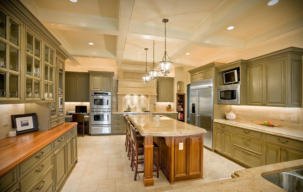 Design ideas for a classic kitchen in Kansas City.