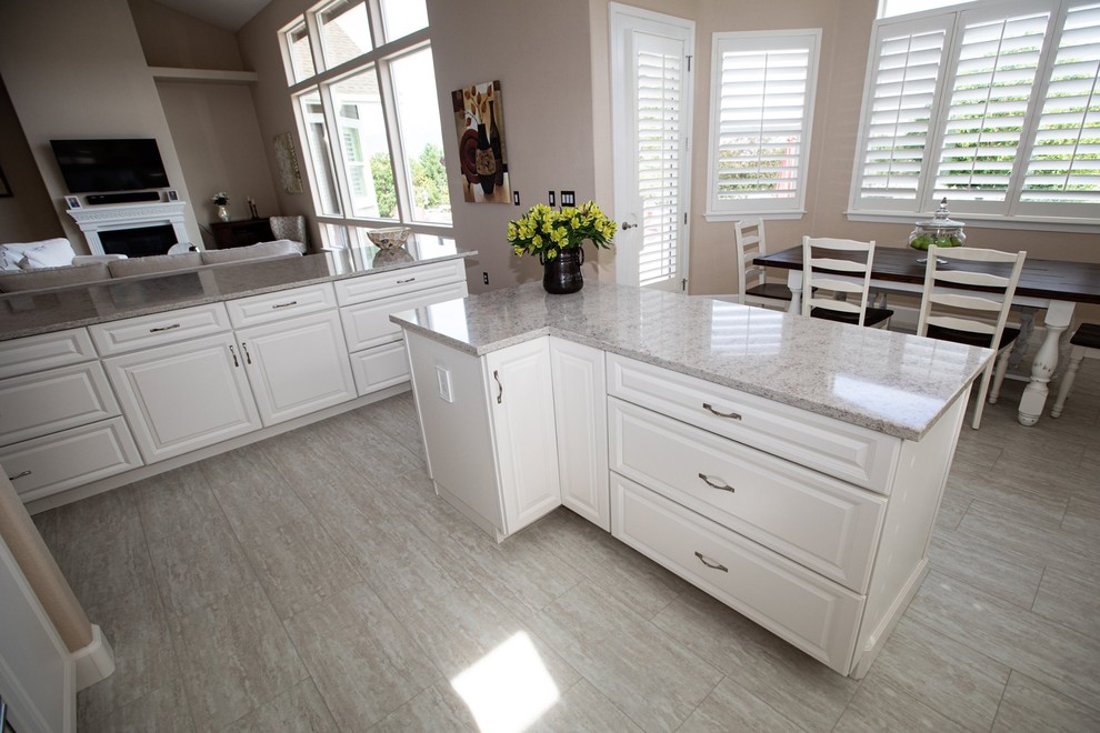 Carson City Crisp White Kitchen Traditional Kitchen Sacramento
