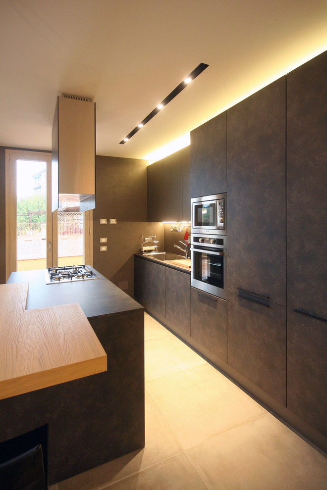 Photo of a modern kitchen in Bologna.