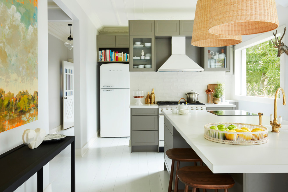 Inspiration for a scandinavian kitchen remodel in Sydney