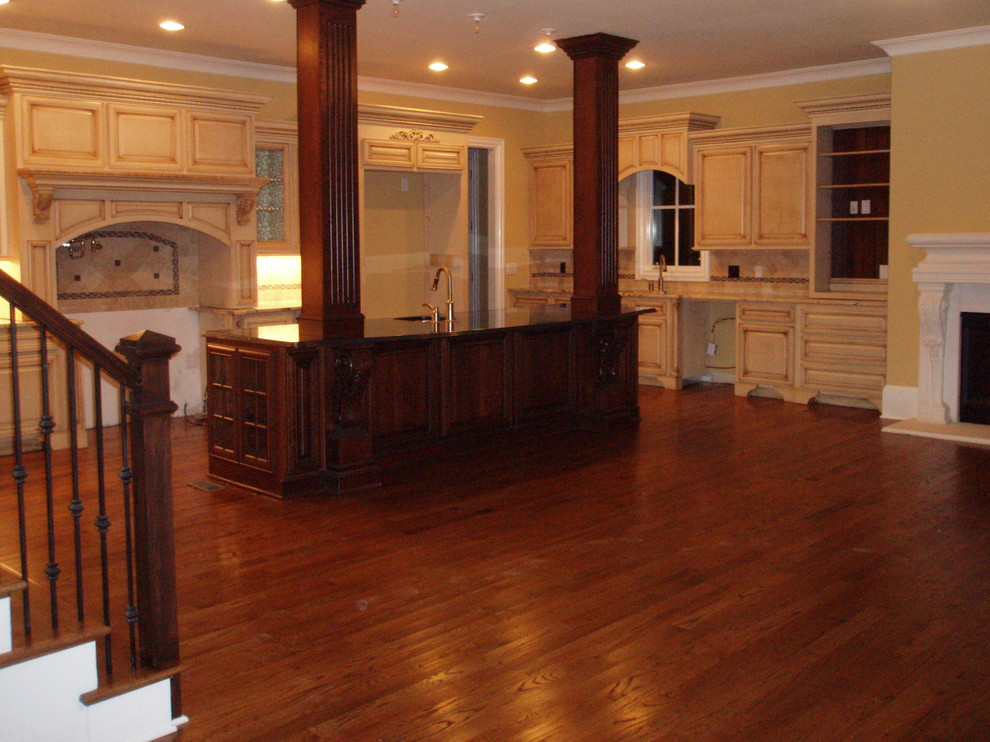 Castlewood Traditional Kitchen Atlanta by AHB General