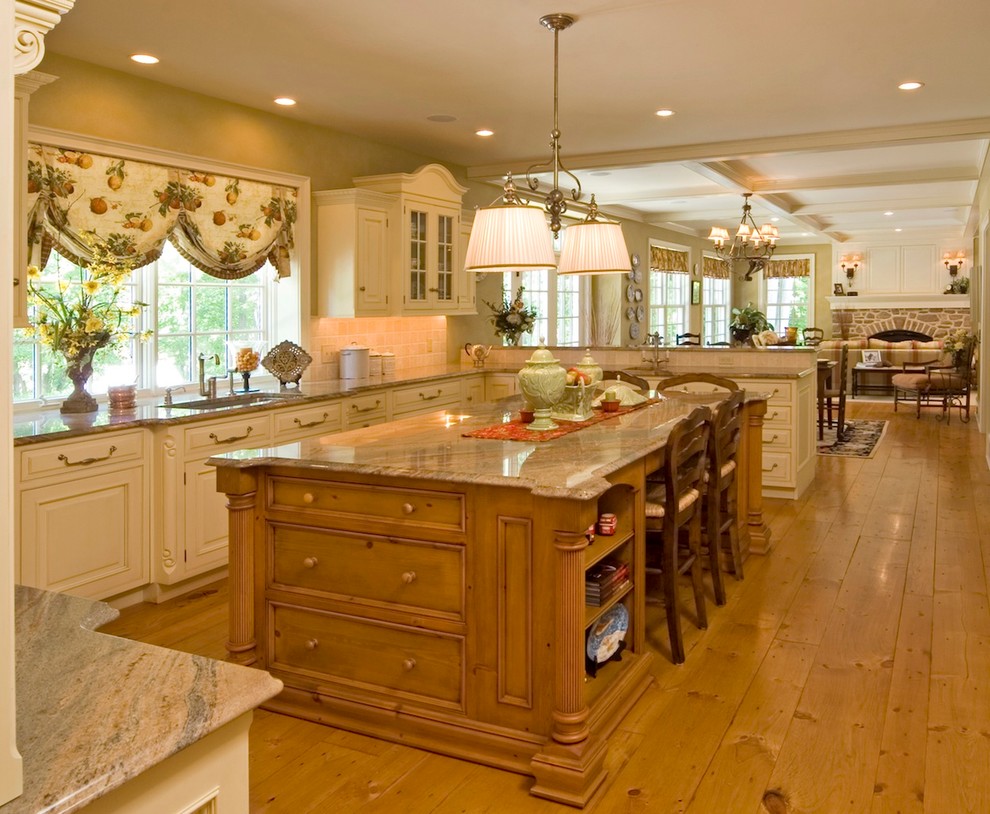 Inspiration for a classic kitchen in Philadelphia.