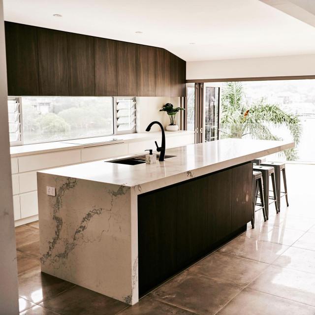 Ceasarstone waterfall edge kitchen benchtop Contemporary Kitchen